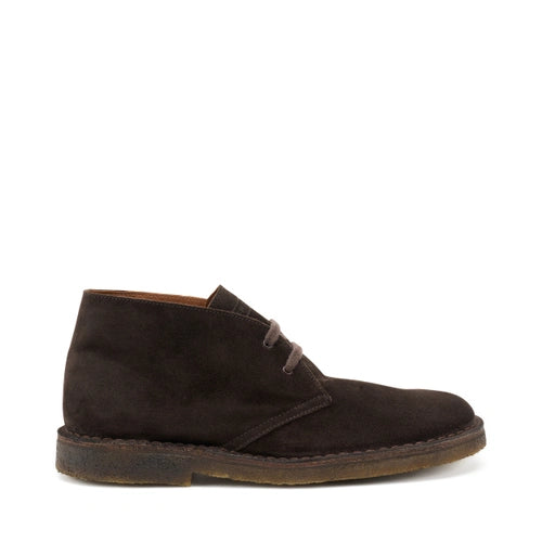 Suede desert boots with crepe sole
