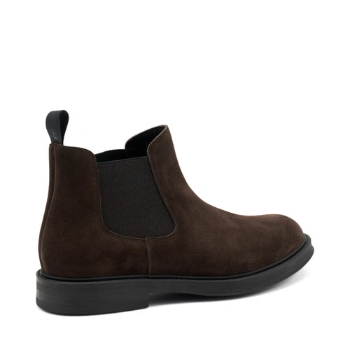 Suede Chelsea boots with tonal elastic