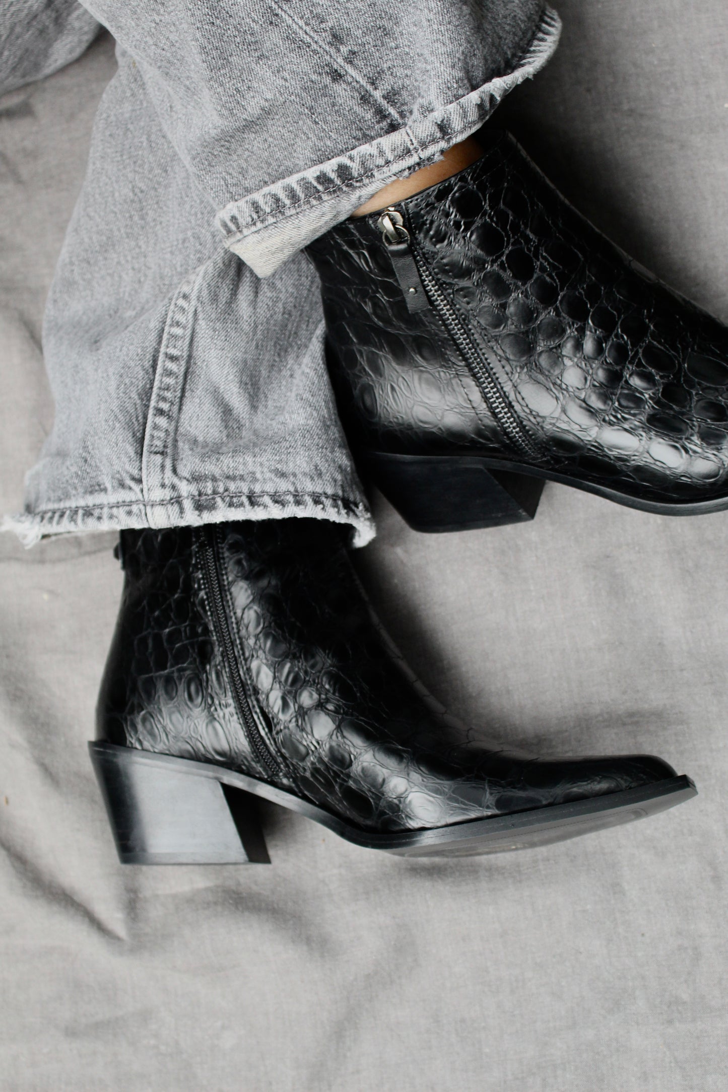 KOO5011 NEGRO